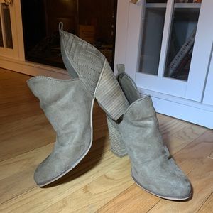 Carlos Santana taupe booties